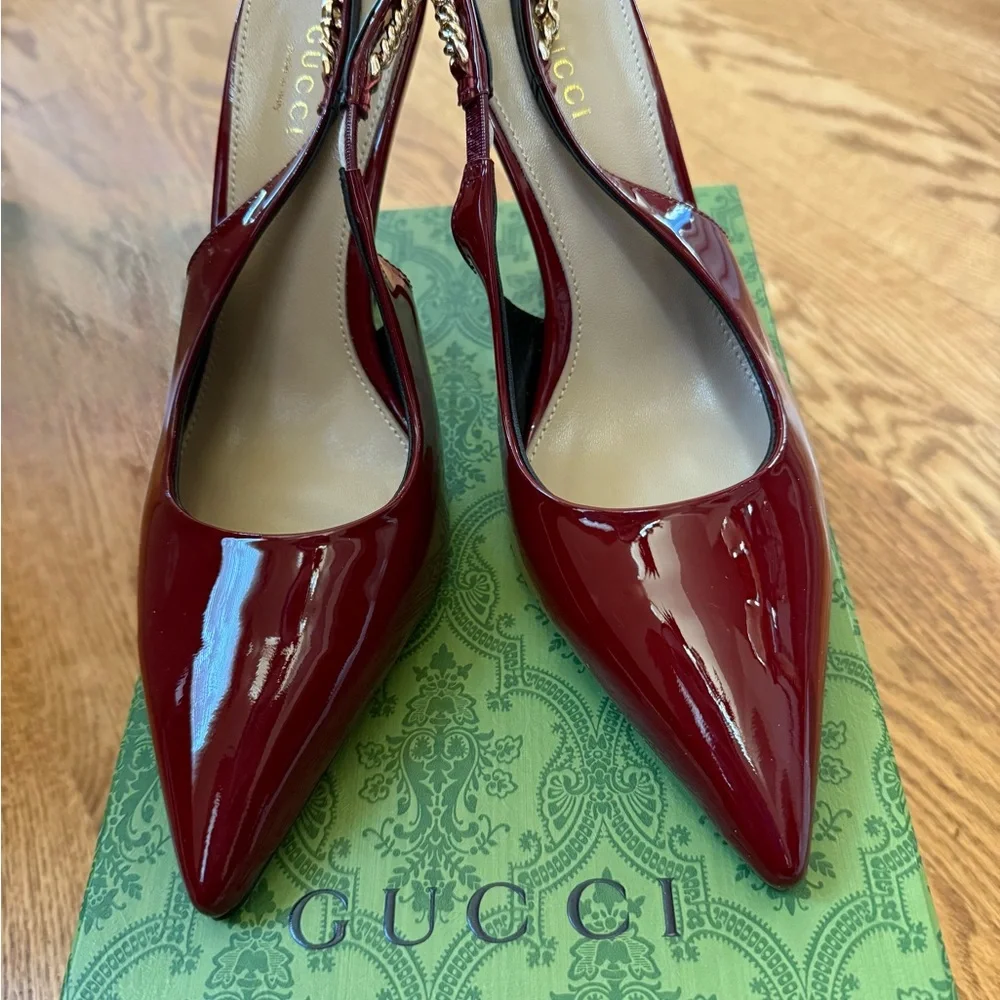 Patent leather red sling back pumps - Picture 7 of 7